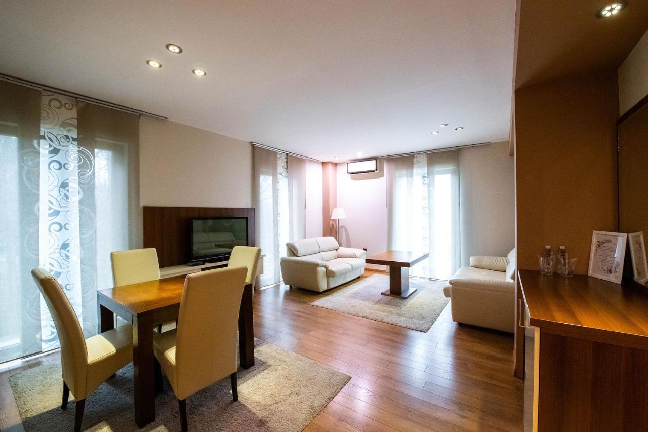 Hotel Villa Ekaterina Vakarel 외부 사진