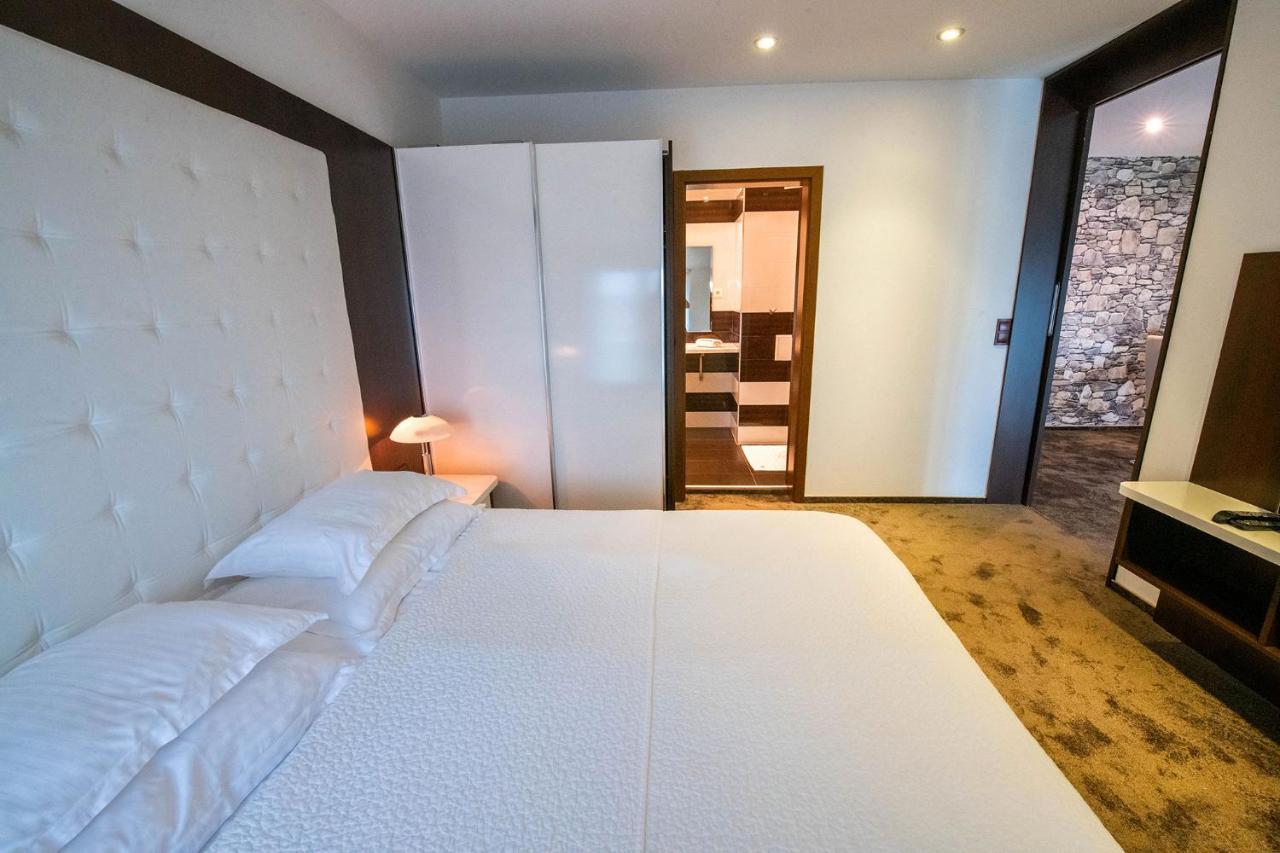 Hotel Villa Ekaterina Vakarel 외부 사진